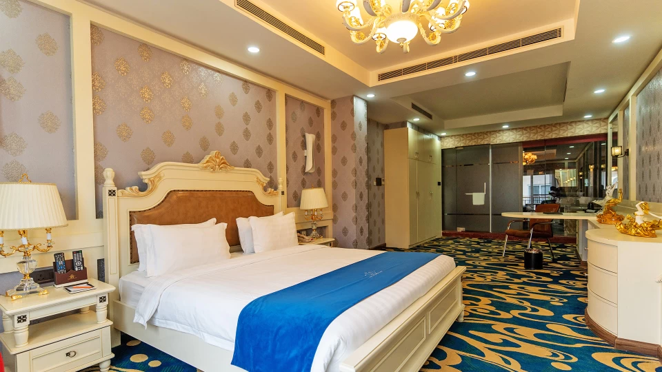 mechi-suites